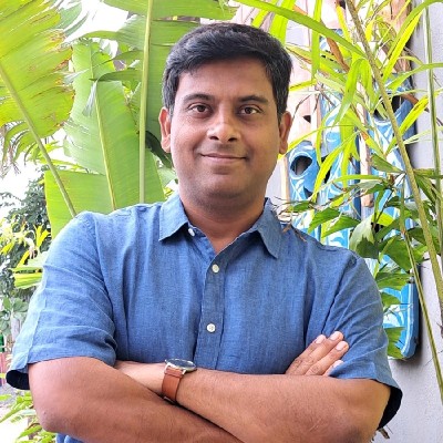 Dr. Vivekanand Tiwari